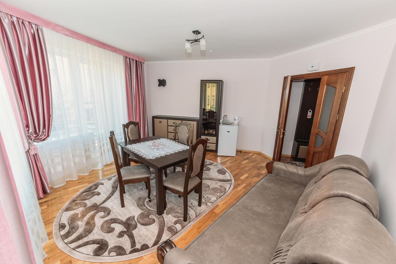 Apartments Sonce Truskavets Exterior foto
